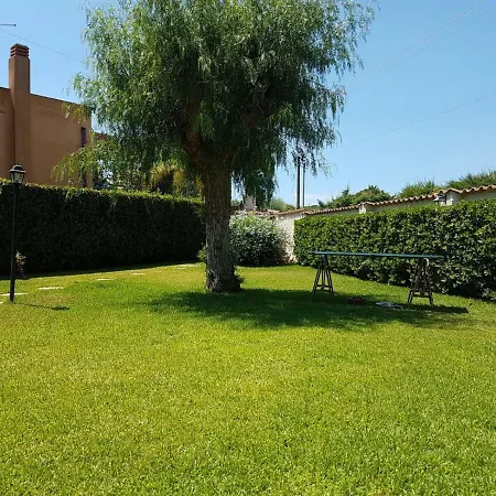 Giuma Con Piscina Willa Fontane Bianche